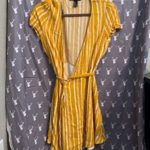 Adorable tie summer dress